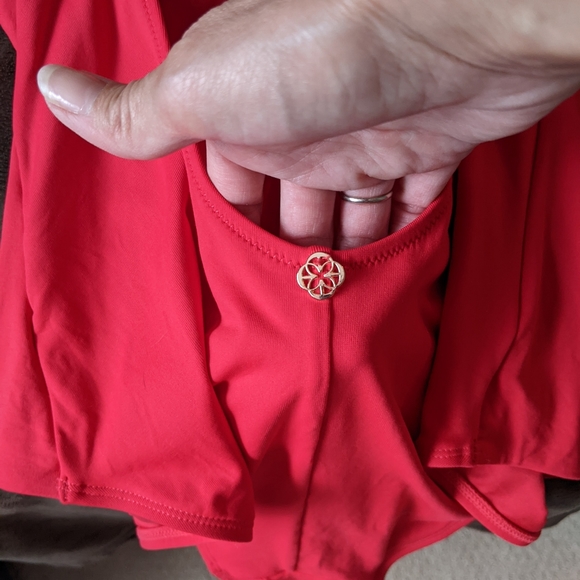 Stunning one-piece swimsuit - Picture 3 of 4